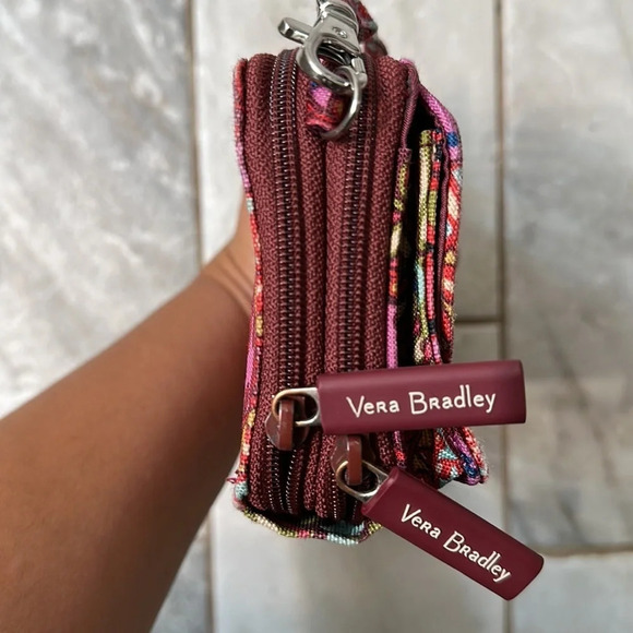 Vera‎ Bradley wristlet - Picture 7 of 16